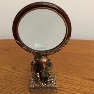 Edgar Berebi Magnifying Glass